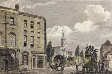 Lontoon sisäänkäynti Shoreditch-kirkossa, 1810 (värikaiverrus)